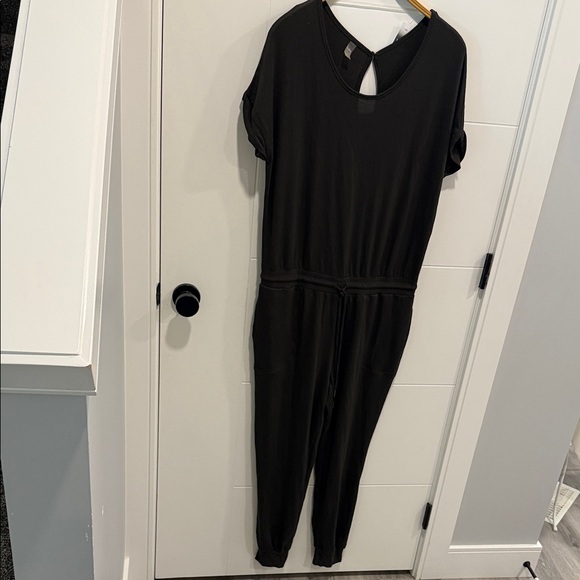 Hybo Pants - Hybo Women's Jumpsuit size medium NWT